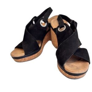 CLARKS Women's Giselle Cove Wedge Sandal Black Leather Comfort Cork Heel Size 8M